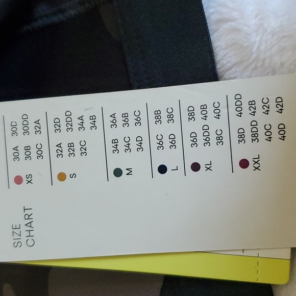 ALL IN MOTION 36 D ZIP FRONT SPORTS BRA - Picture 10 of 12